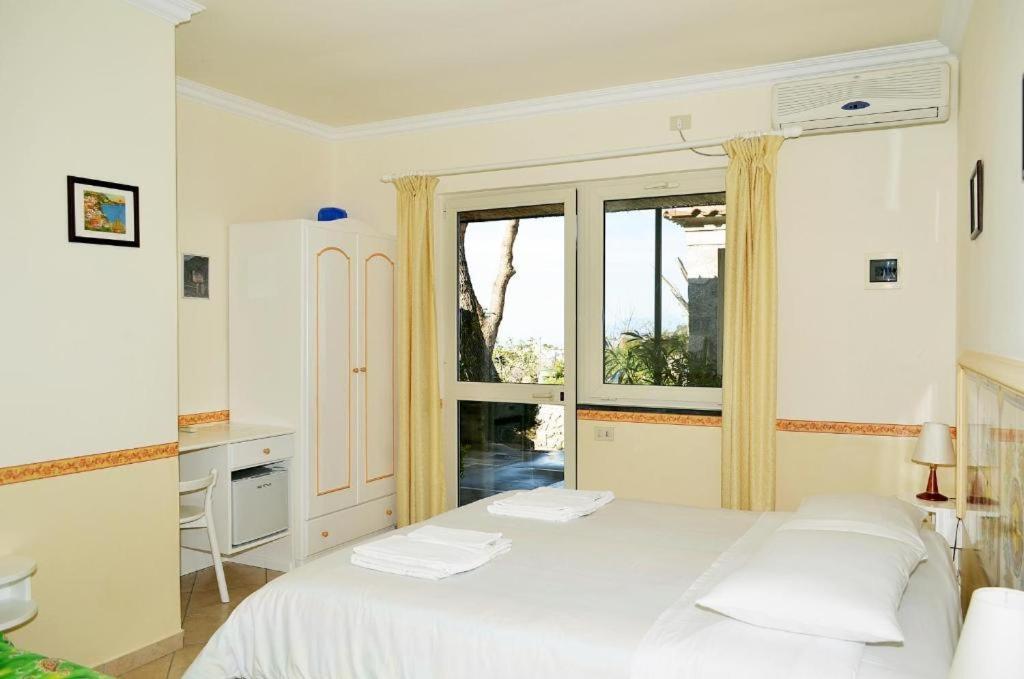 Le Ginestre Di Capri Bb & Holiday House Anacapri  Exterior foto